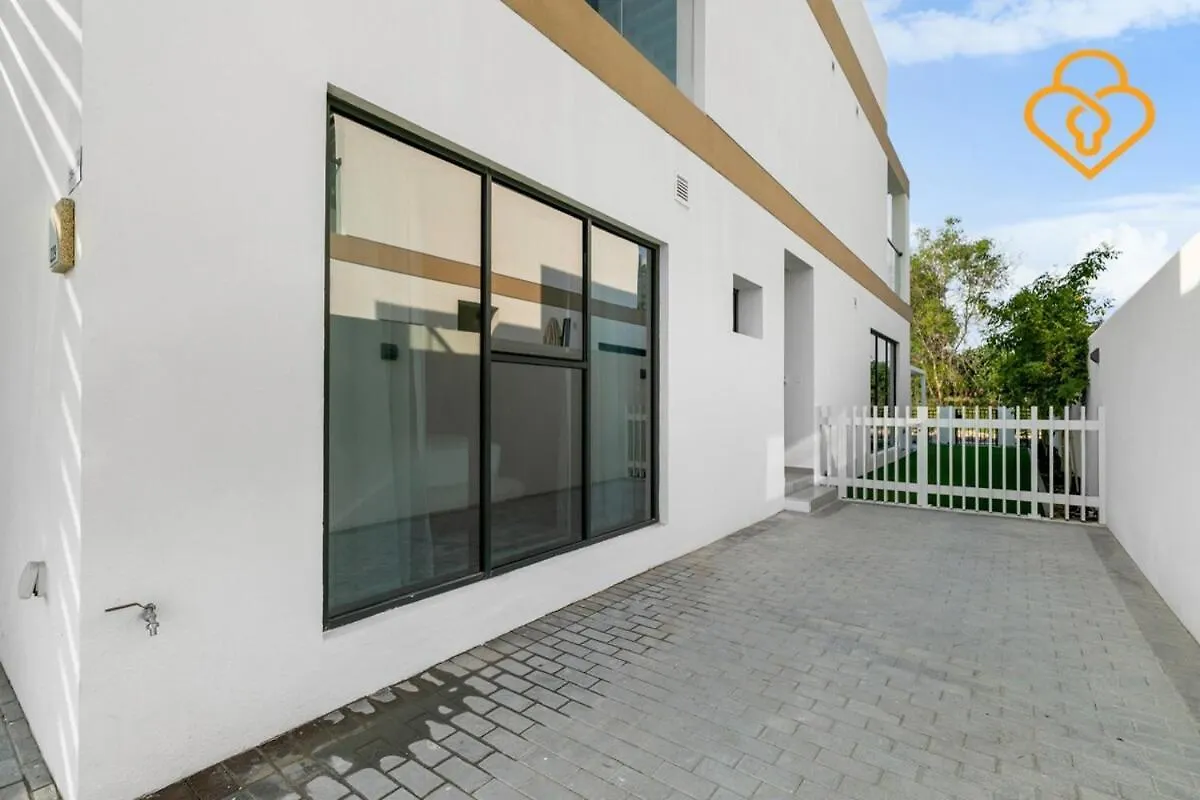 Keysplease 4Br, Nanny Room, Bbq, Garden, Malibu Beach Access, Damac Hills Dubai United Arab Emirates