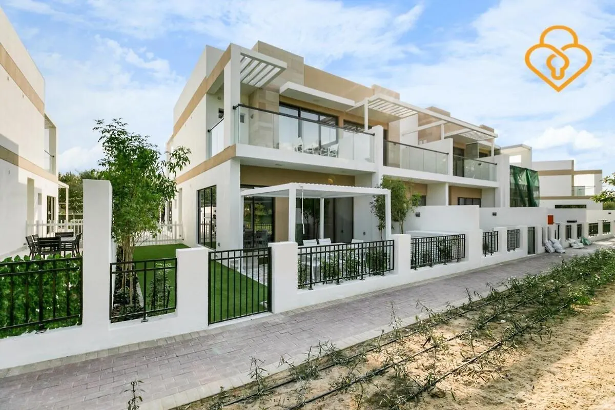 Villa Keysplease 4Br, Nanny Room, Bbq, Garden, Malibu Beach Access, Damac Hills Dubai
