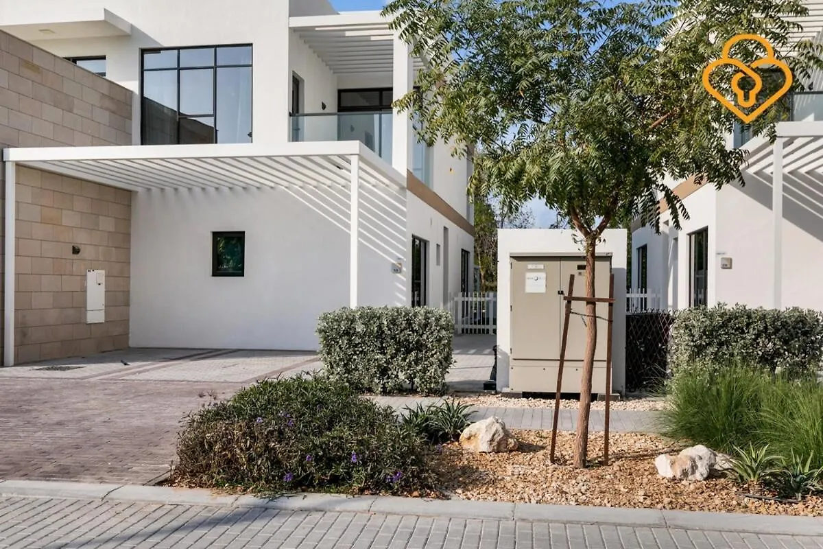Villa Keysplease 4Br, Nanny Room, Bbq, Garden, Malibu Beach Access, Damac Hills Dubai United Arab Emirates